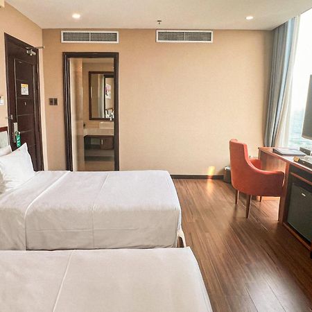 Yarra Ocean Suites Danang Exteriör bild