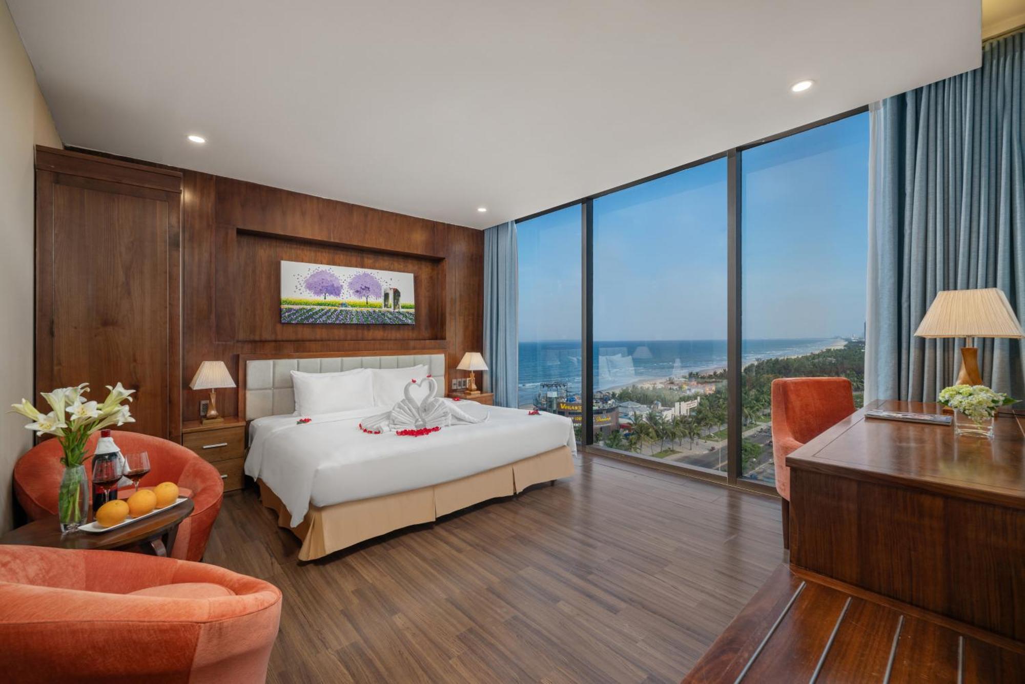 Yarra Ocean Suites Danang Exteriör bild