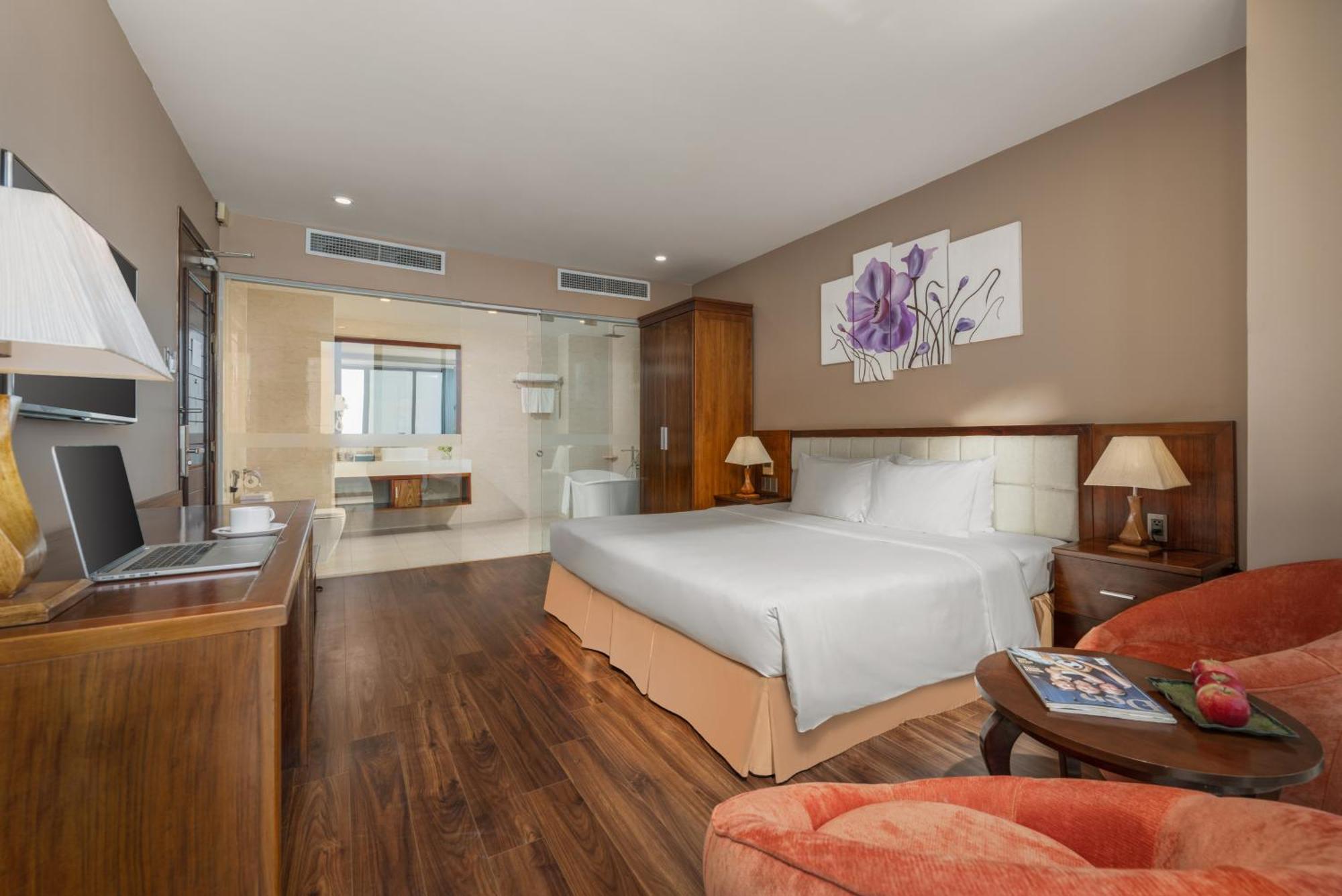 Yarra Ocean Suites Danang Exteriör bild