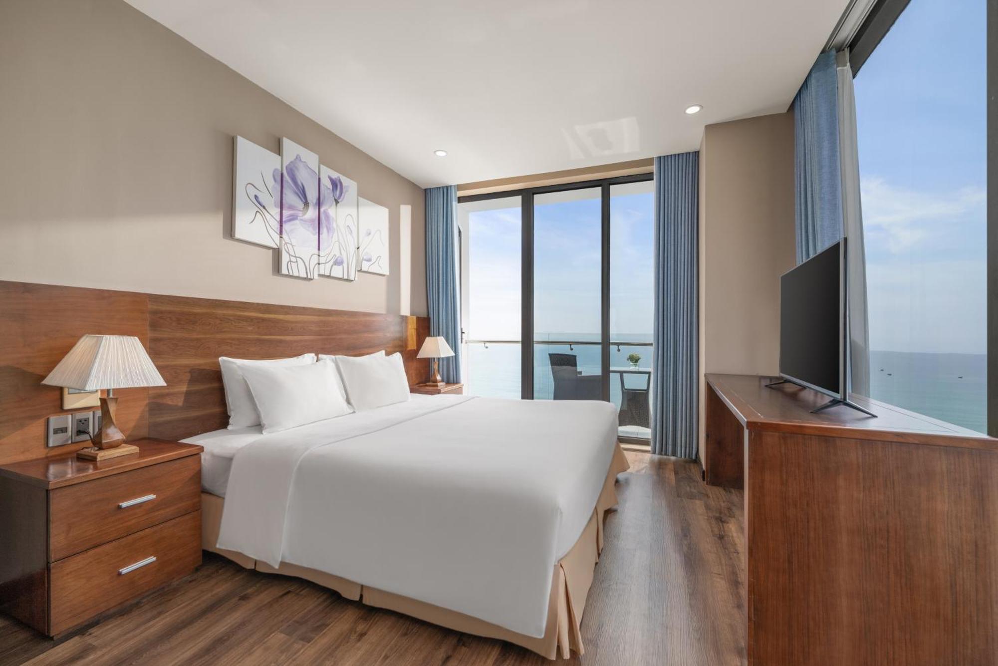 Yarra Ocean Suites Danang Exteriör bild