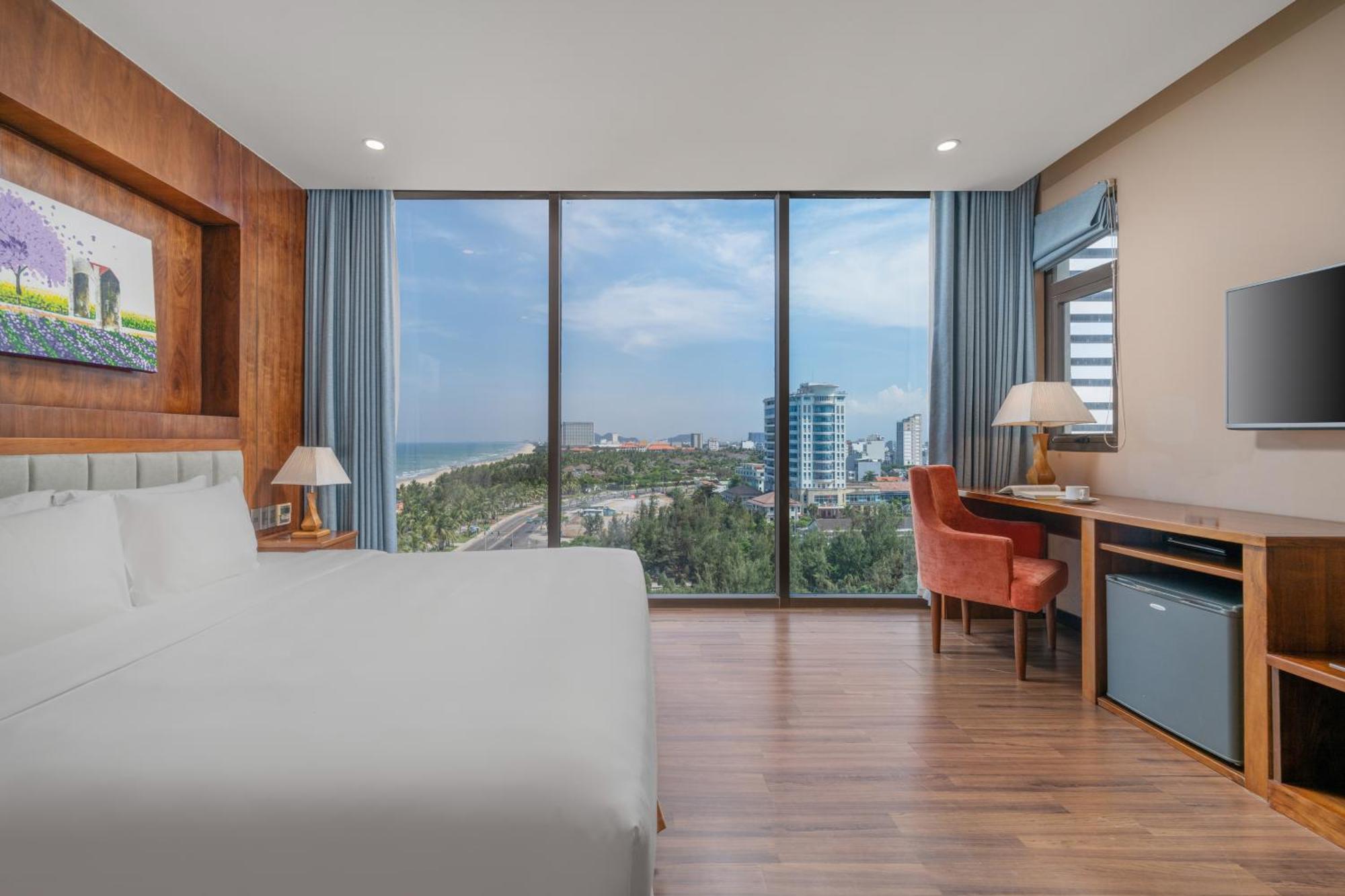 Yarra Ocean Suites Danang Exteriör bild