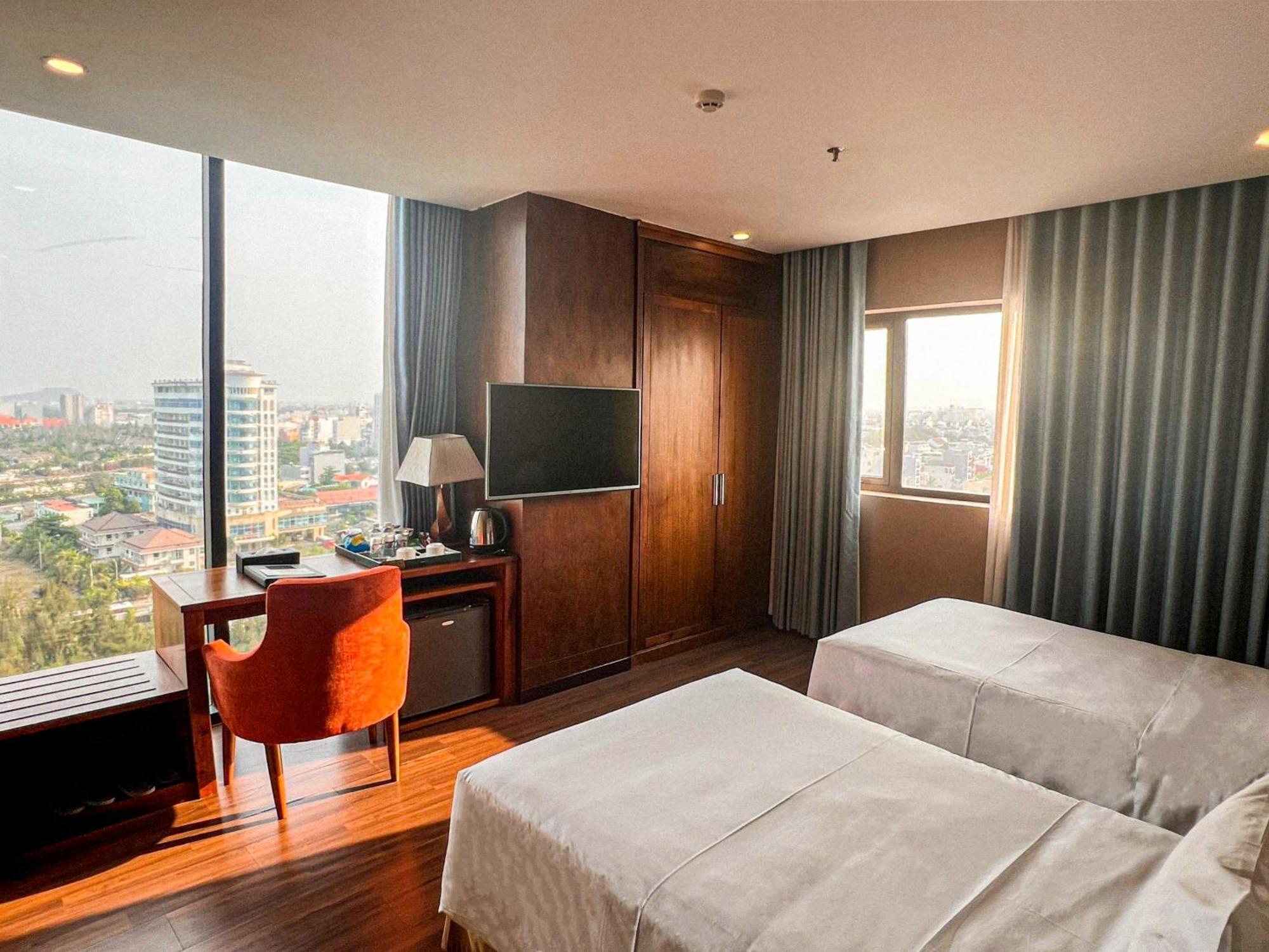 Yarra Ocean Suites Danang Exteriör bild