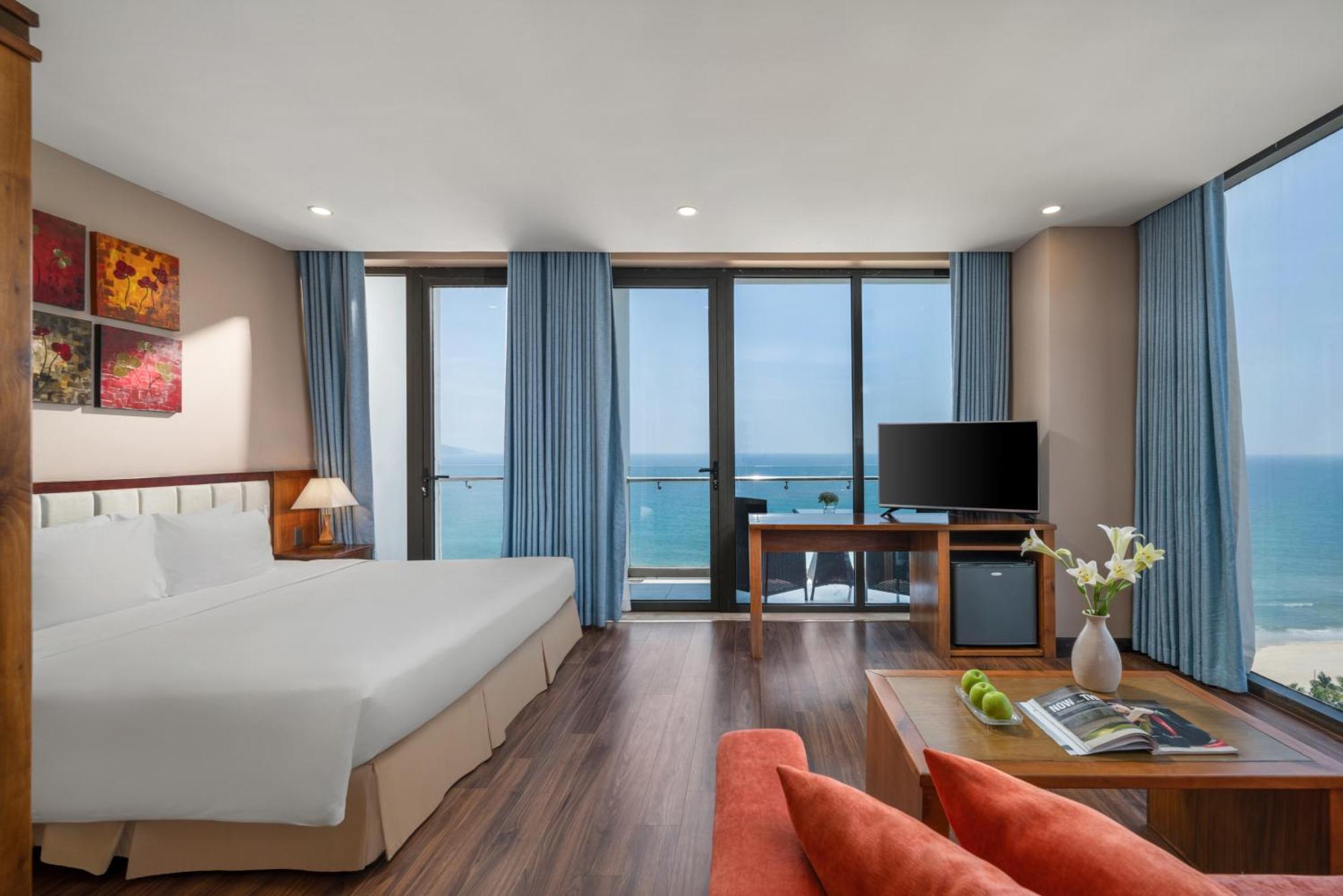Yarra Ocean Suites Danang Exteriör bild
