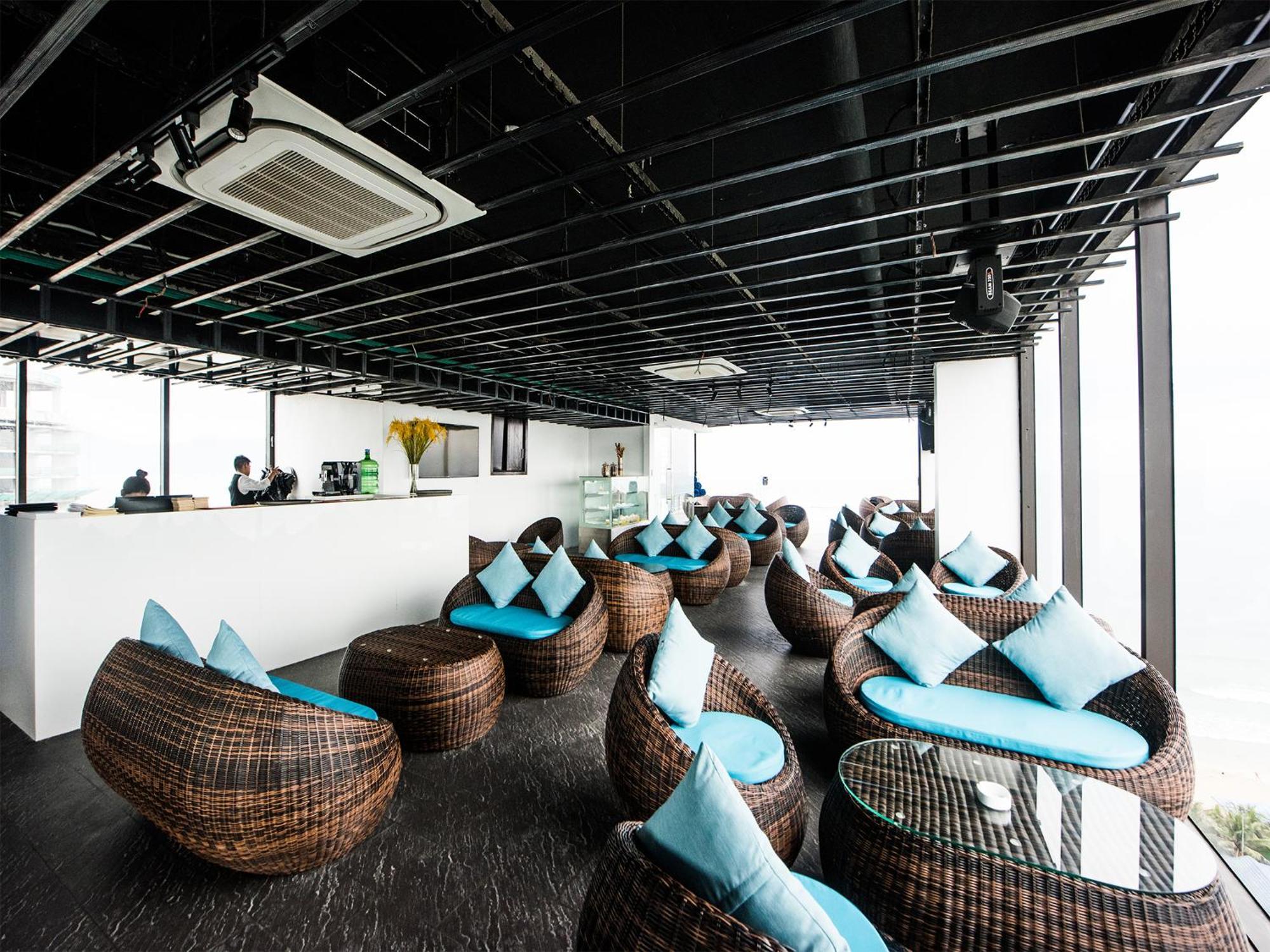 Yarra Ocean Suites Danang Exteriör bild